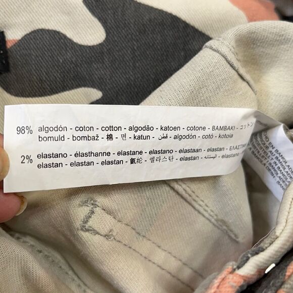 NWT BERSHKA Camo Print Skinny High Waist Jeans SIZE 4 - Picture 16 of 16